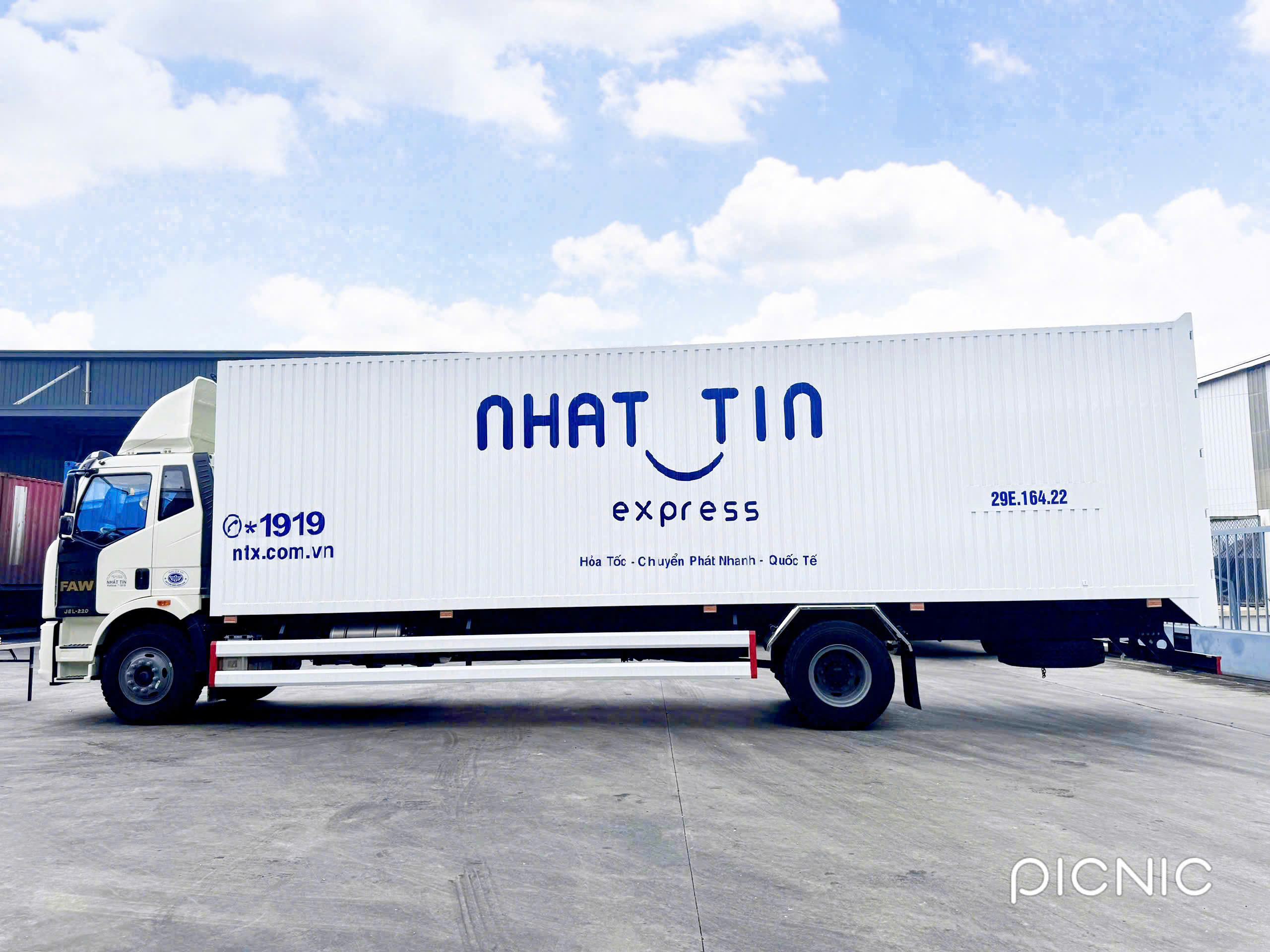 Cách chọn loại hình dịch vụ vận chuyển phù hợp với từng loại mặt hàng để đảm bảo thời gian